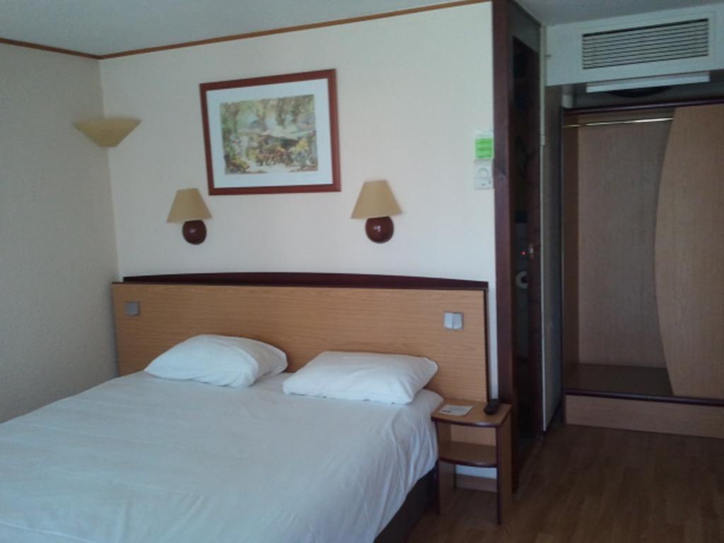 Campanile Bordeaux Ouest - Le Bouscat Quarto foto